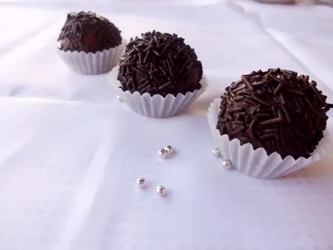 Bombice sa visnjama