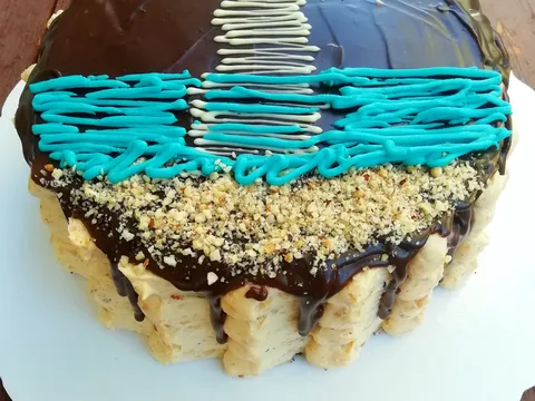Torta sa ljesnicima i karamelama