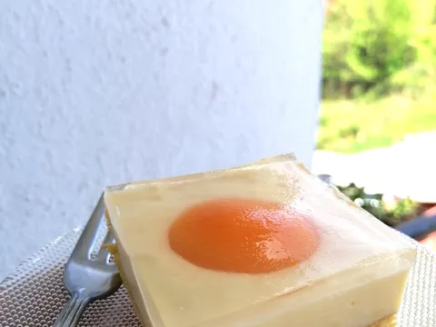 Kolač "jaje na oko" 