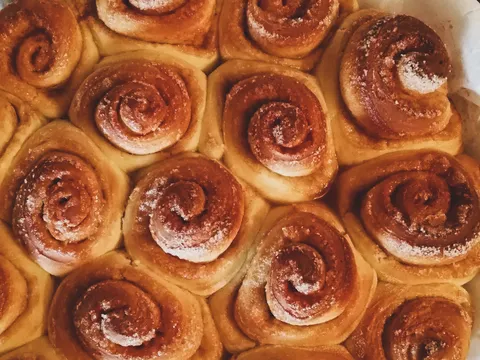 Cinnamon rolls