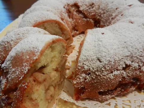 Apple Bundt Cake