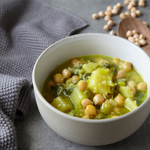 Pórková polévka s quinoou a cizrnou