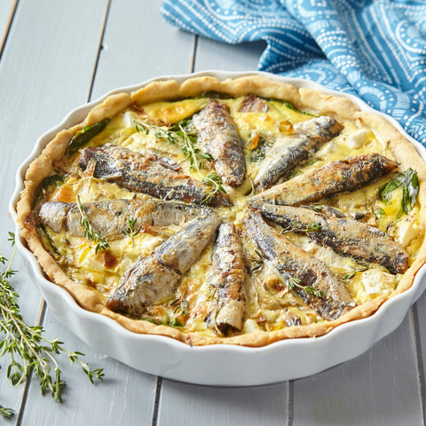 Koláč se sardinkami a čekankou