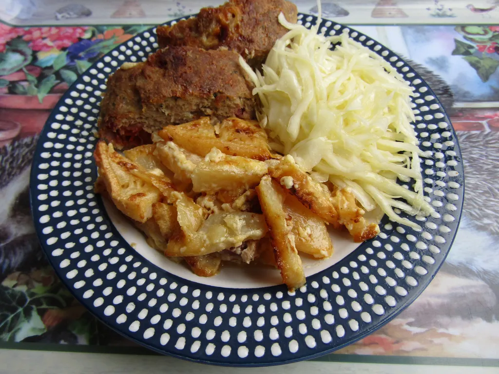 Mesni rolat i kremasti celer