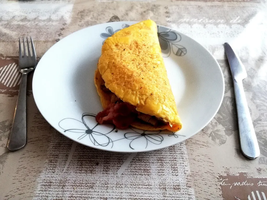 Omlet sa šampinjonima i kuhanom vratinom