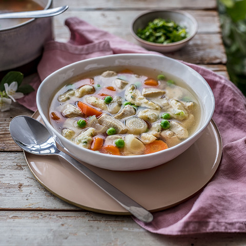 Slepičí polévka s knedlíčky