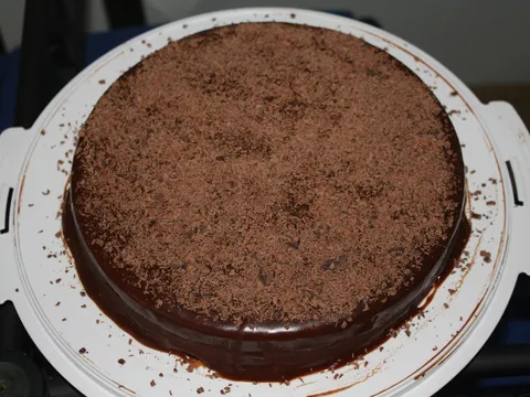Crna torta od oraha 1