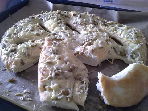 Francuska pogača sa maslinama - Fougasse