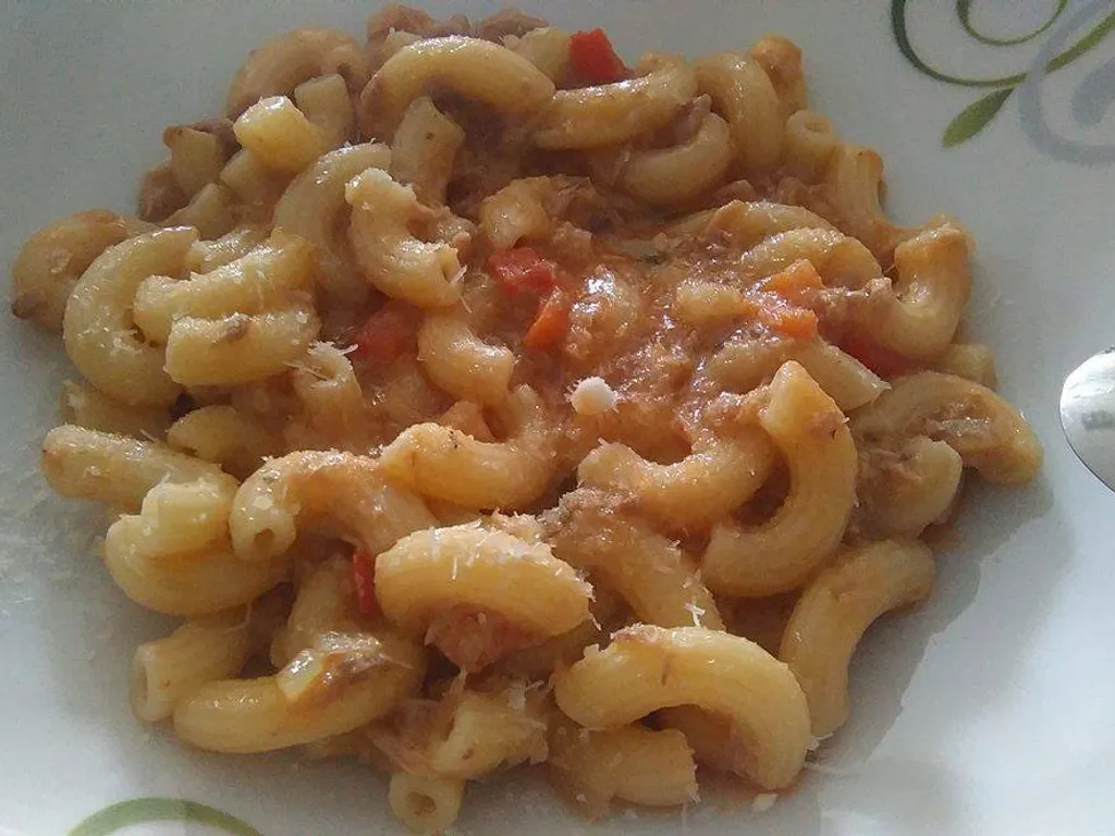 Umak s tunjevinom
