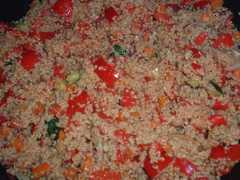 Cous cous sa paprikama i vrganjima