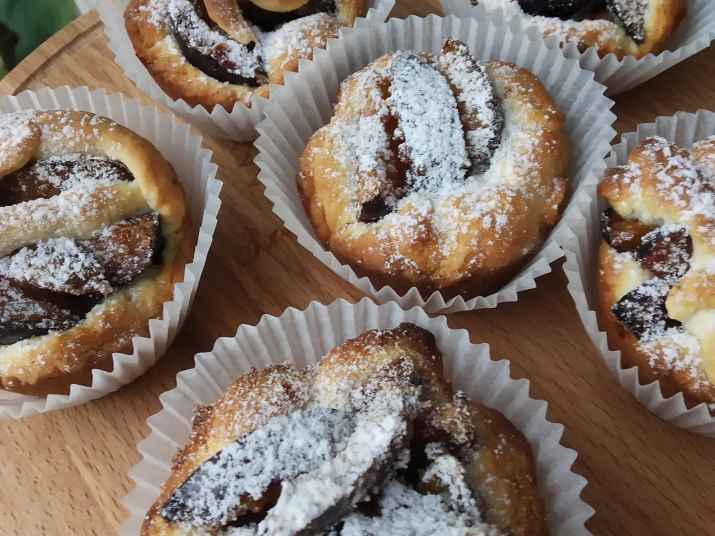 prhke pite pitice-tart sa šljivama
