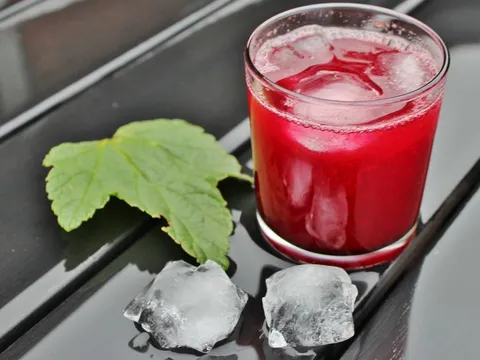 Sok ( sirup ) od crne ribizle