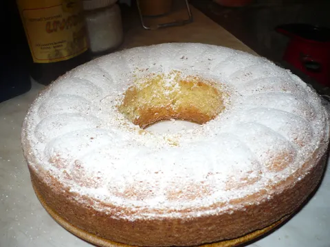 Kolač od bijelog vina