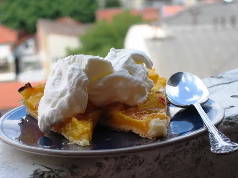 Fina pita od bresaka