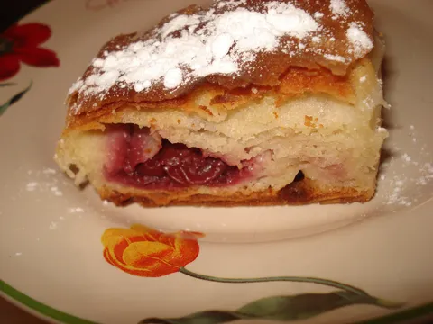 Biskvitna štrudla