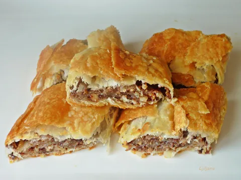 Štrudel sa nutellom i orasima/lješnjacima