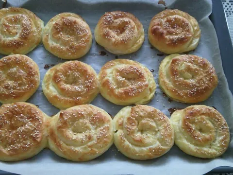Pita puz sa gotovim (kupovnim) korama
