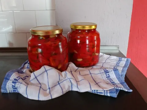 Ukiseljena crvena paprika