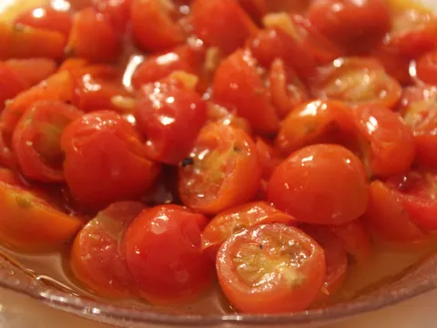 Topla salata od rajcica