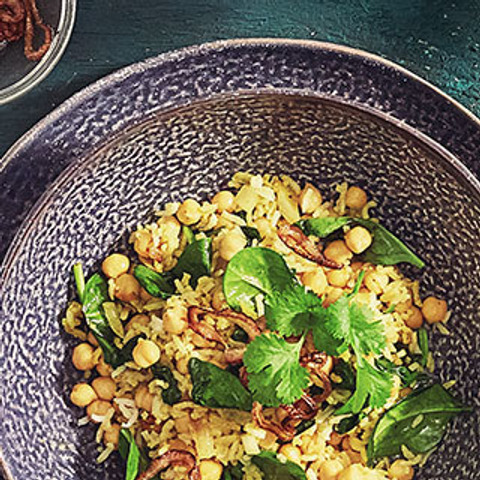 Rýžový salát s cizrnou a čerstvým špenátem