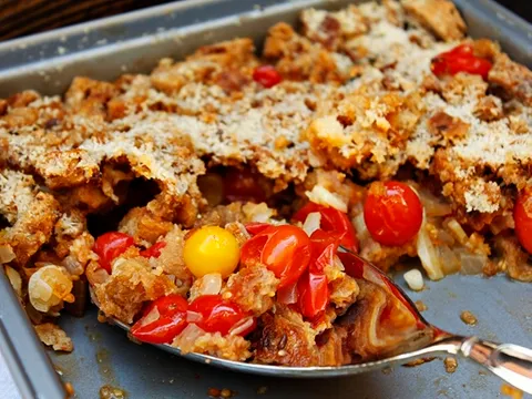 Cherry tomato crisp