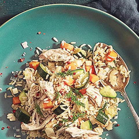 Rýže natural s trojbarevnou zeleninou a kuřecími prsíčky