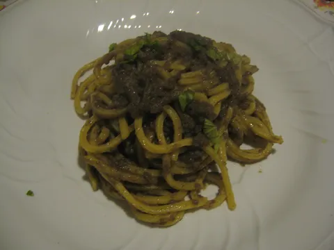 spageti sa sampinjonima