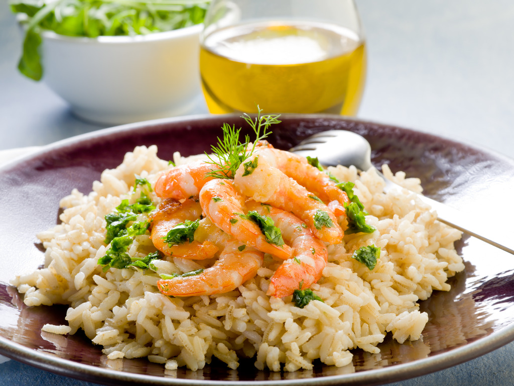 Natural basmati rýže s krevetami a rukolovým pestem
