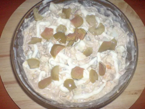 Krem salata sa tunom i jajima