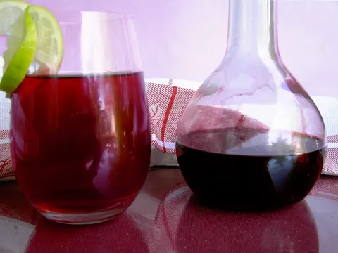 Fermentirana cikla kao temeljac za juhu od cikle.