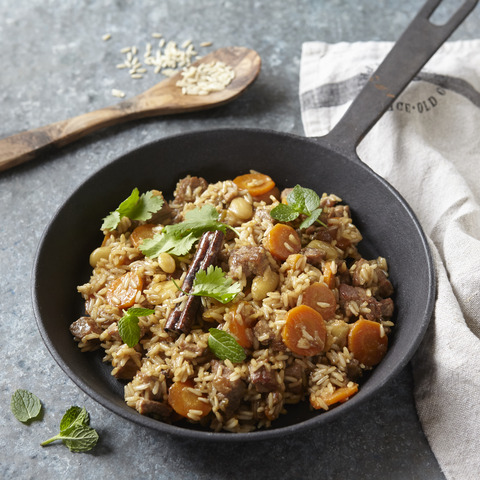 Telecí pilaf s ovocem a mandlemi