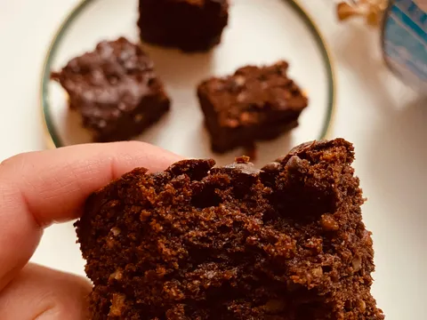 Brownies sa bademima