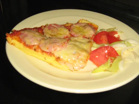 Omlet, a pizza!