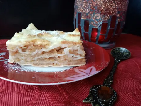 Savijača s jabukama