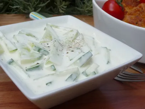 Osvjezavajuca Salata s Krastavcima
