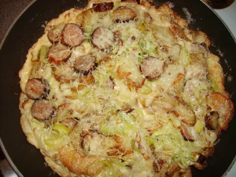 Tortilla sa porilukom i kobasicama