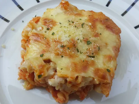 Narančasta tjestenina iz pećnice