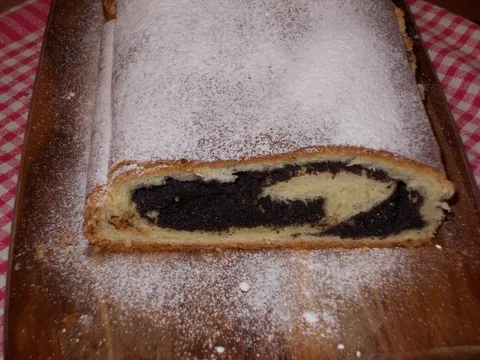 Štrudla sa makom