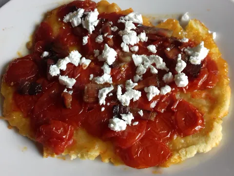 Tart s cherry paradajzom