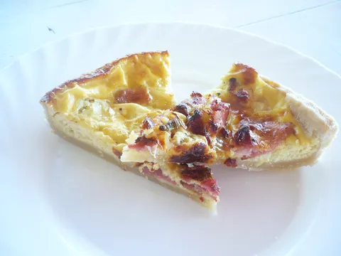 Quiche sa tikvicama i hamburgerom