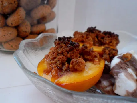 zapečene amaretti breskve