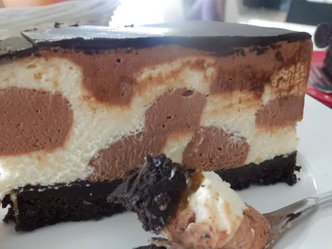 Sarena coko-mascarpone torta
