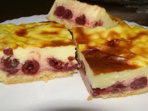 kolač od višanja sa sirom