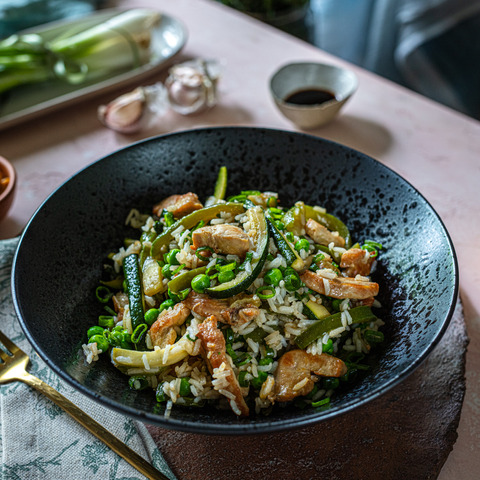 Rychlé kuře s rýží a zeleninou