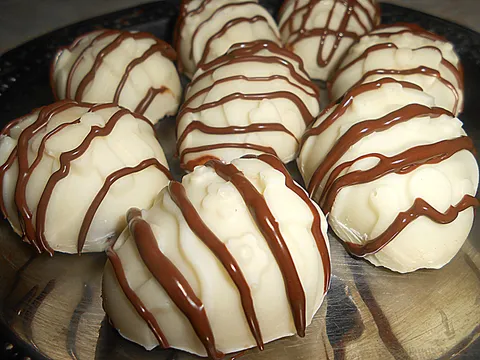 PRALINE SA LJEŠNJACIMA