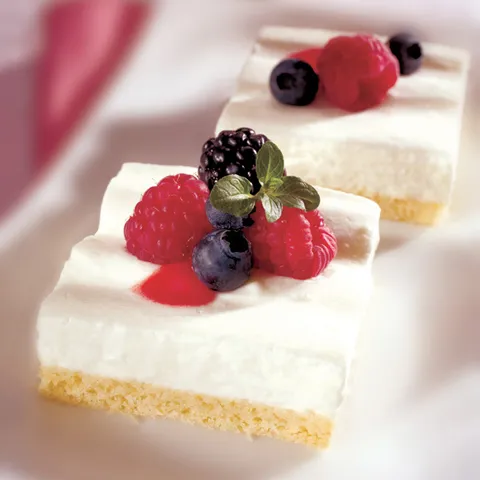 Bijele kocke s voćem