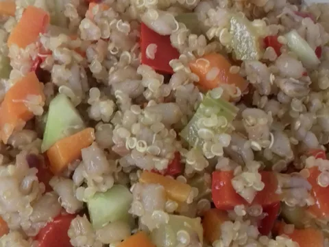 Salata s ječmom i quinoom by Ružica13