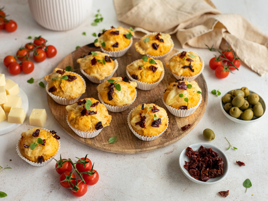 Slani muffins sir i rajčica