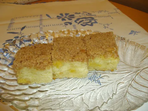 Krckavi kolač sa jabukama