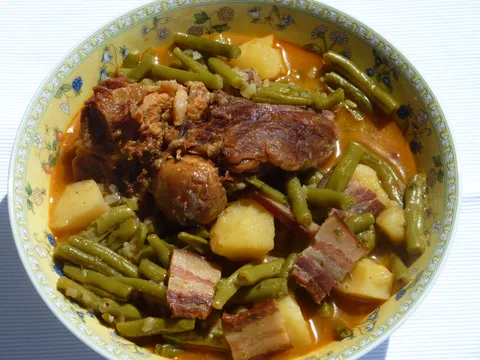 Fažoleti na kosti od pršuta